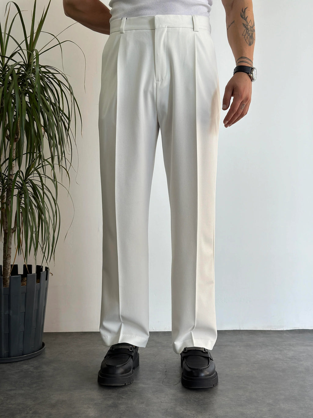 Classic Pleated Trousers