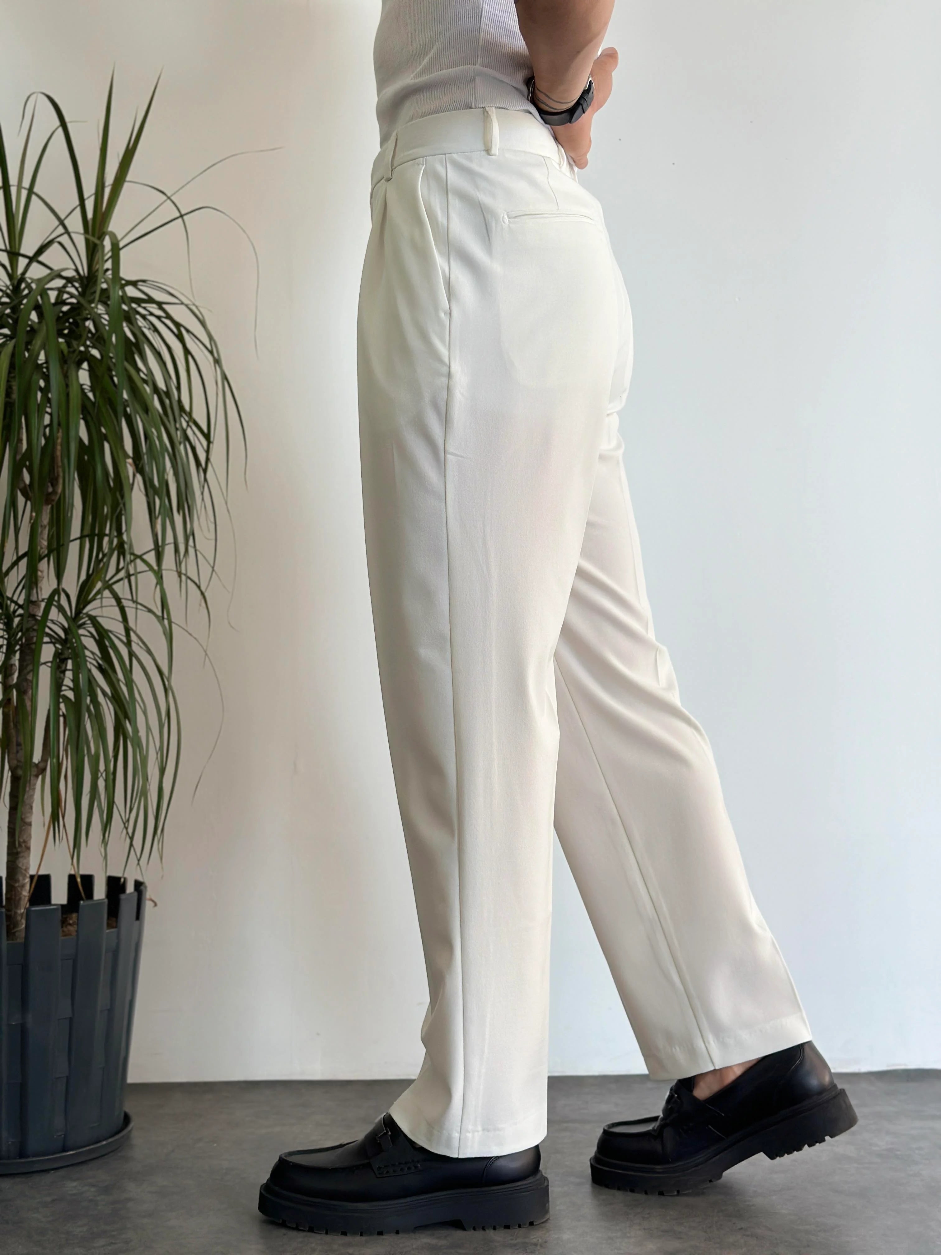 Classic Pleated Trousers