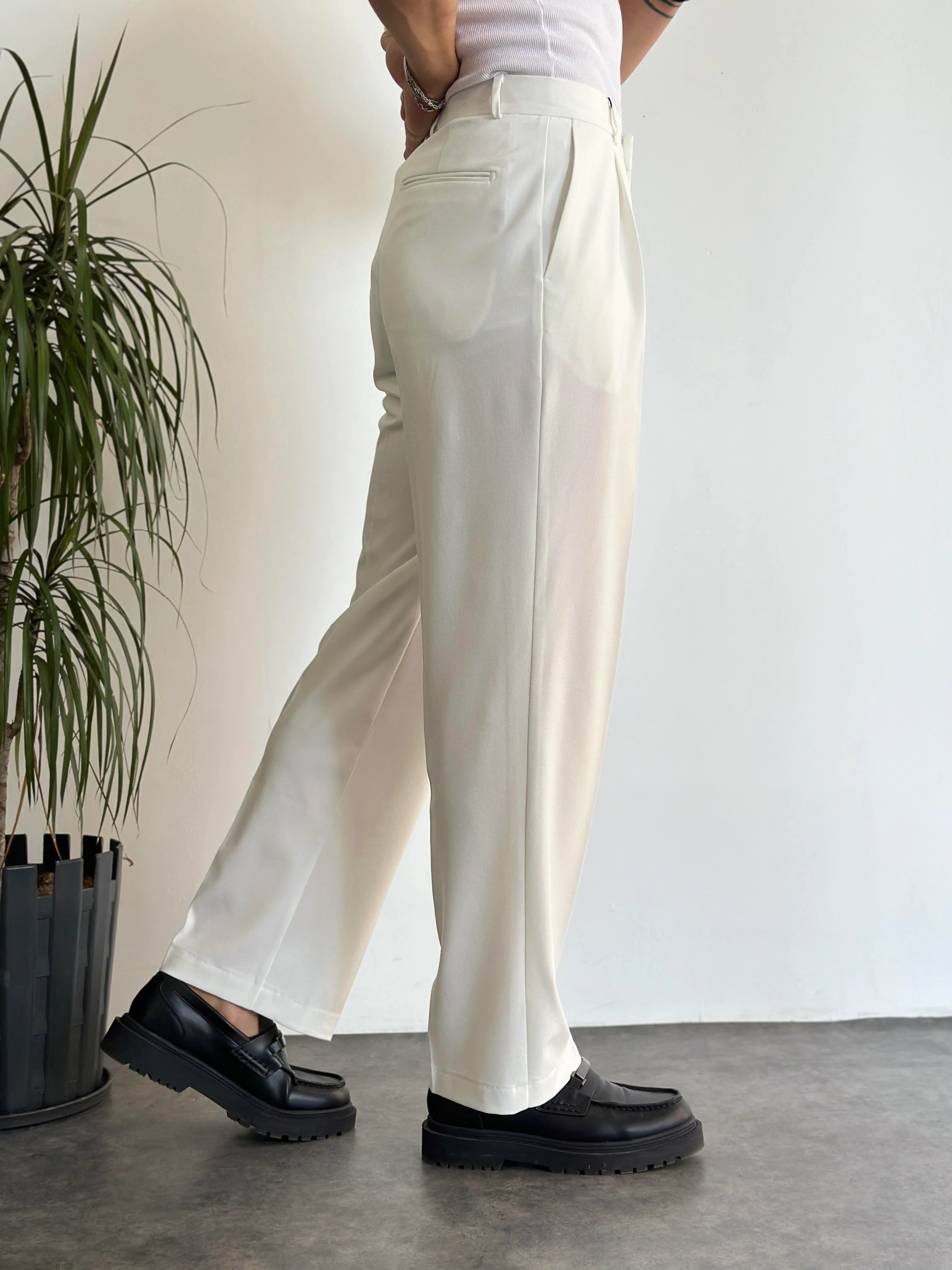 Classic Pleated Trousers
