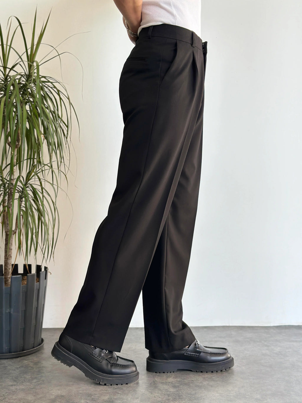 Classic Pleated Trousers