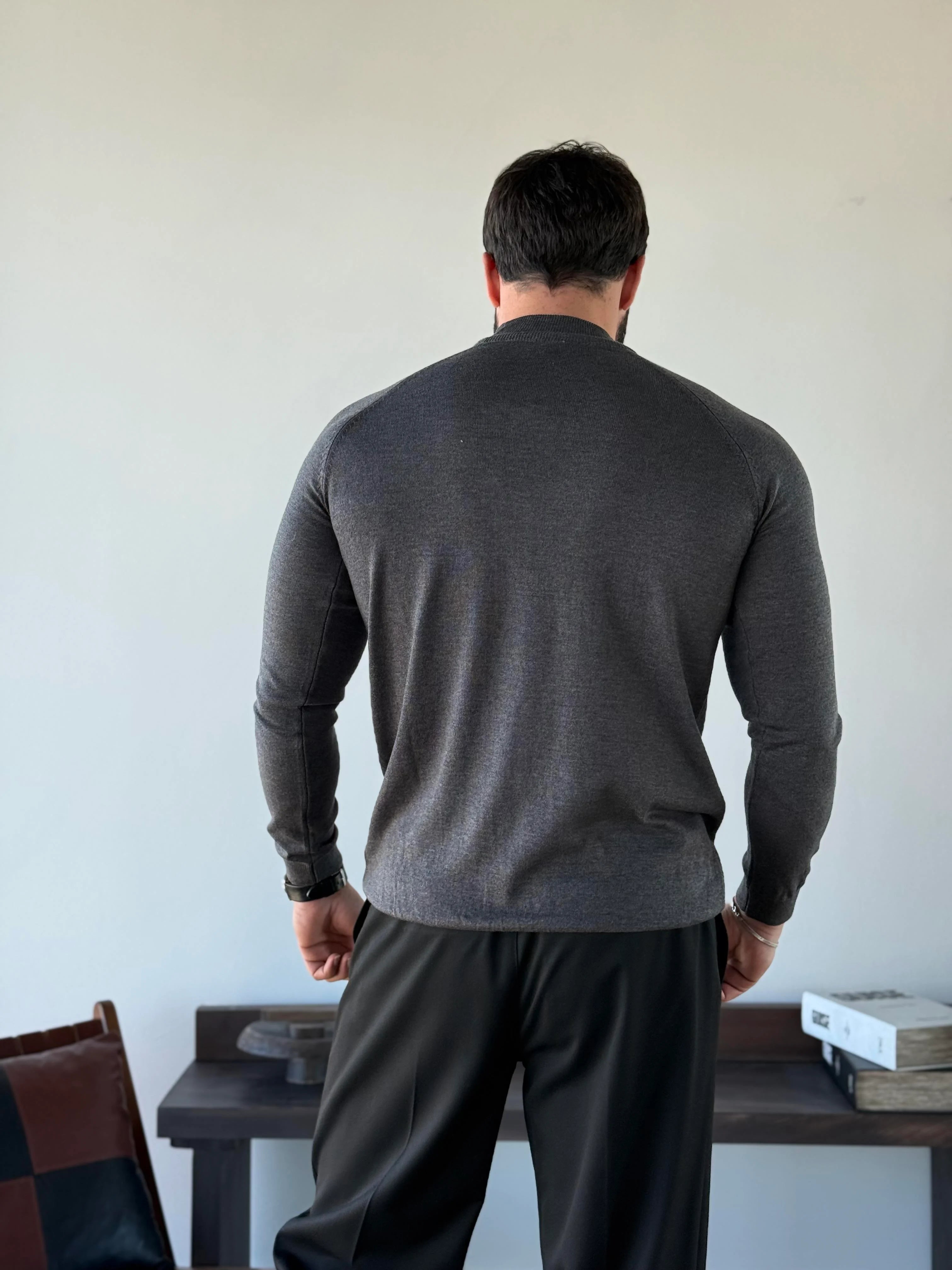 Roberto Raglan Mock Neck