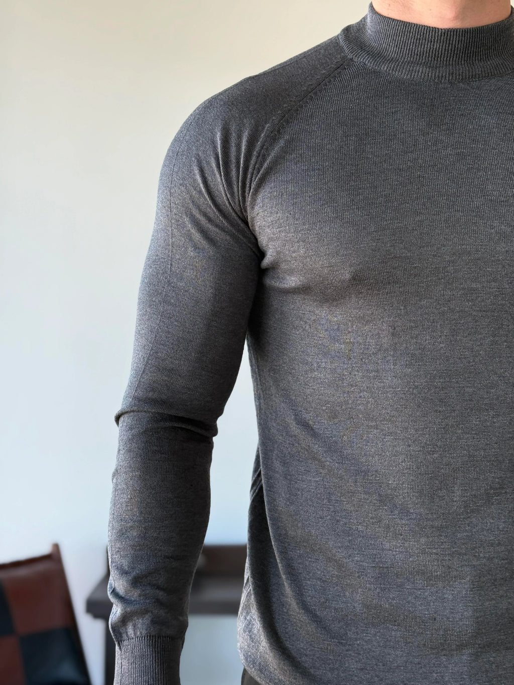 Roberto Raglan Mock Neck