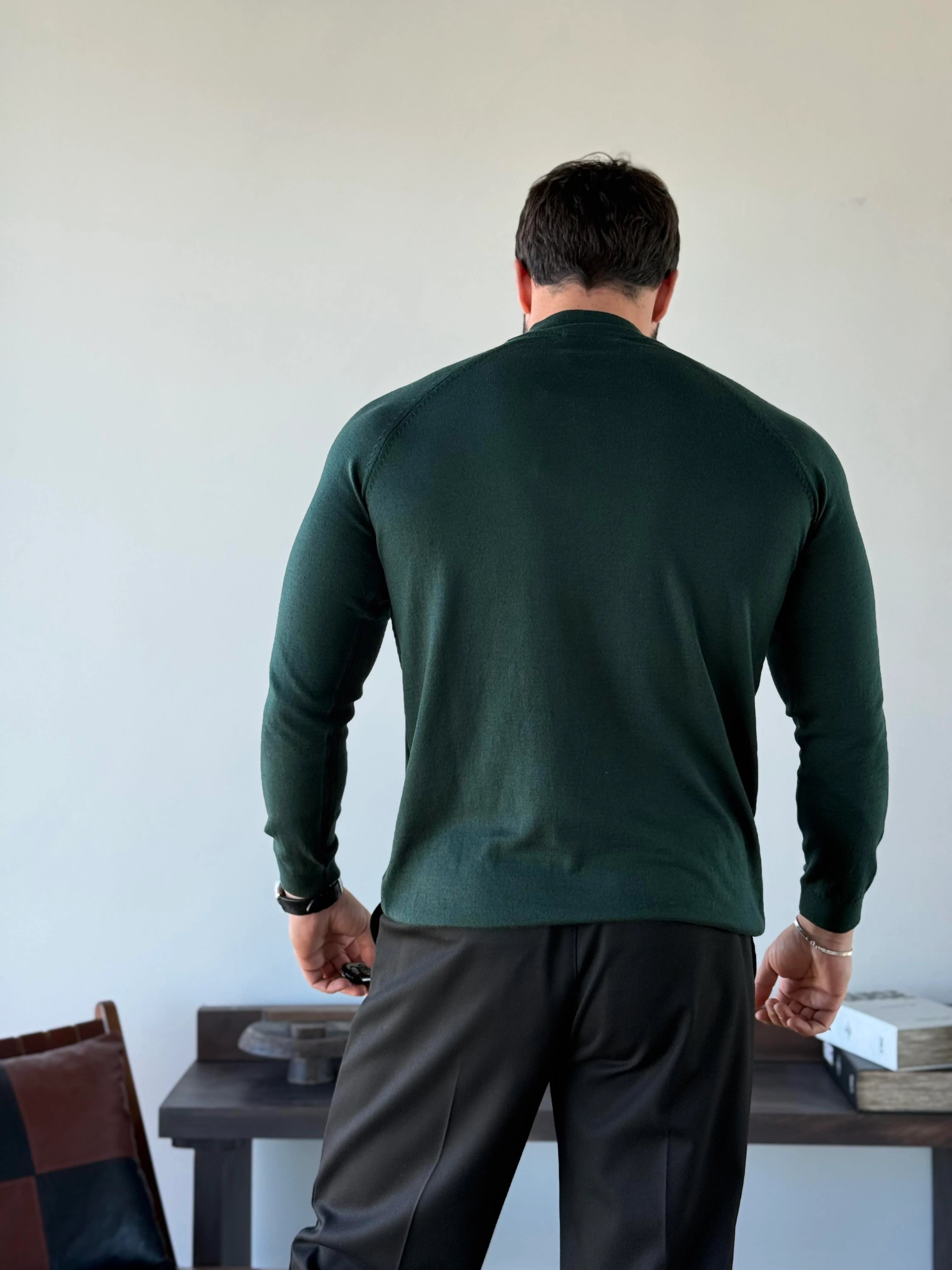 Roberto Raglan Mock Neck