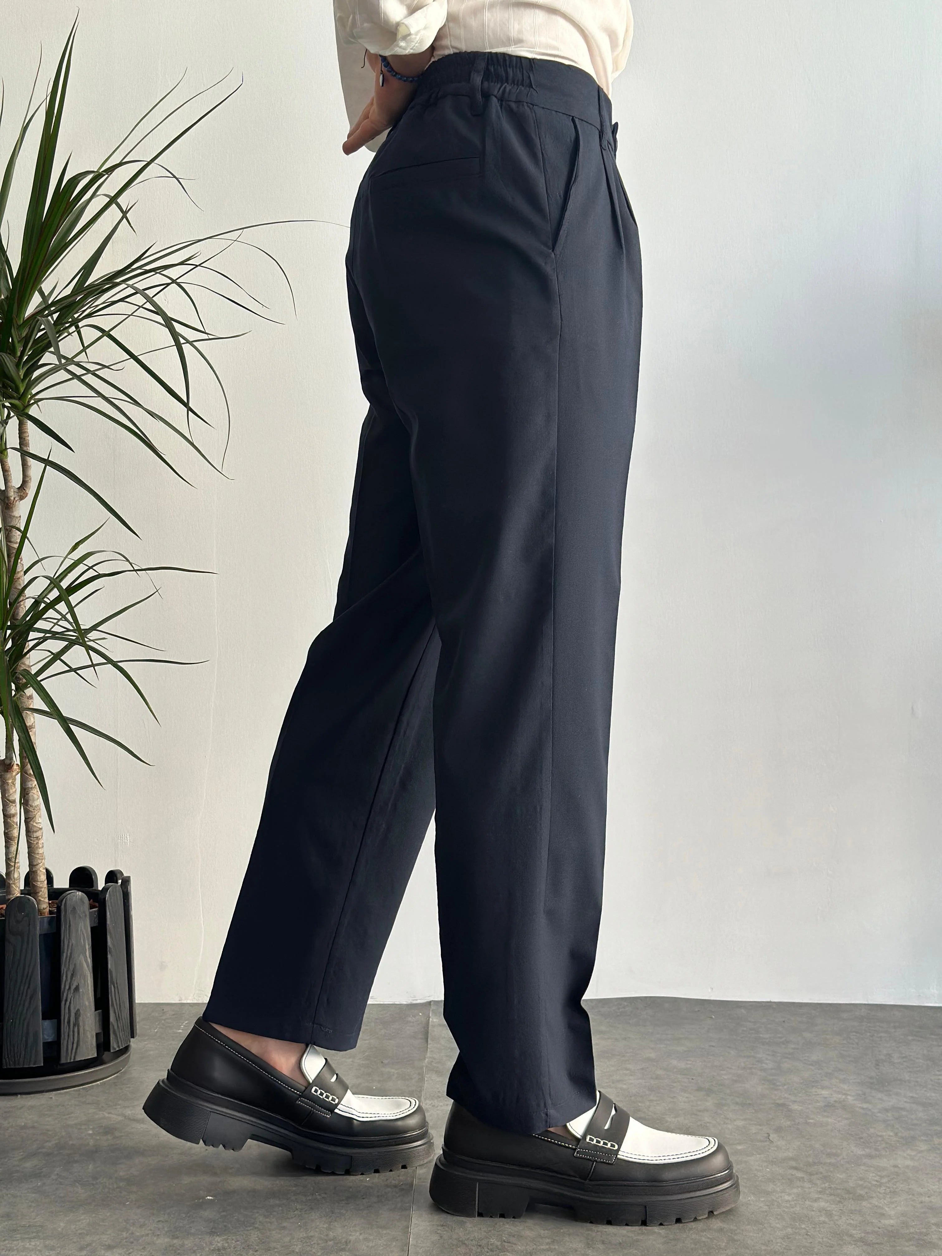 Comfort-Waist Pleated Trousers